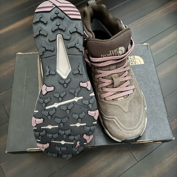 North face - Picture 6 of 10